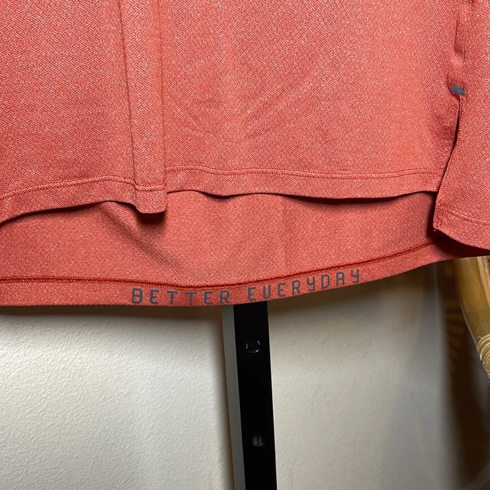 Men’s Lulu Lemon Textured Training Long sleeve Medium burnt orange